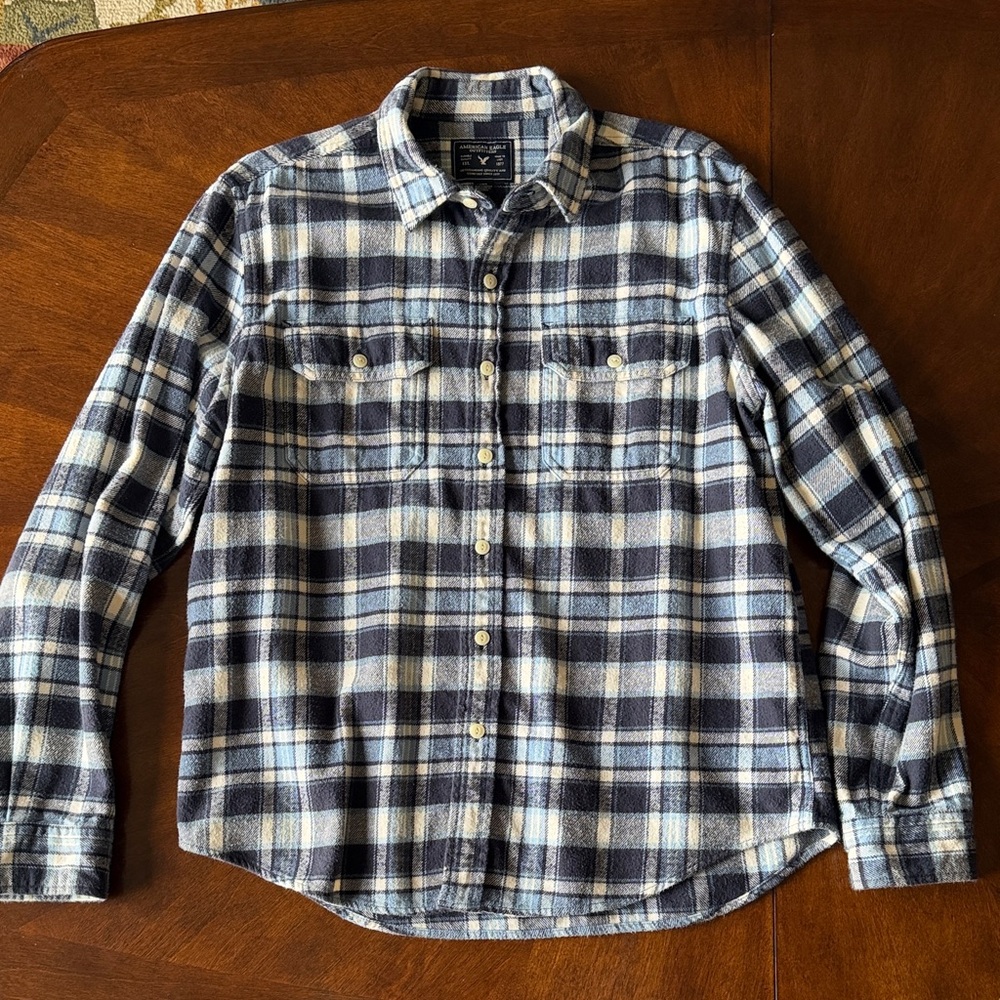 American Eagle Outfitters Navy and White Plaid Shirt